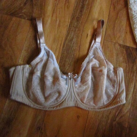Wacoal Beige Retro Chic Sheer Lace Unlined Underwire Bra size 40C - Picture 1 of 7